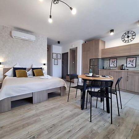 Q Apart Amber - Studio, Manufaktura, Klimatyzacja I Garaz Gratis, Netflix, Fv, Gwarancja Zadowolenia Лодзь Экстерьер фото