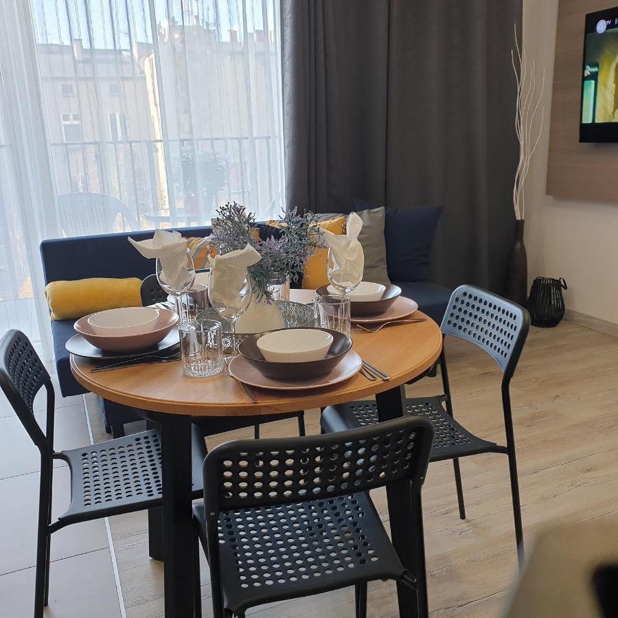 Q Apart Amber - Studio, Manufaktura, Klimatyzacja I Garaz Gratis, Netflix, Fv, Gwarancja Zadowolenia Лодзь Экстерьер фото