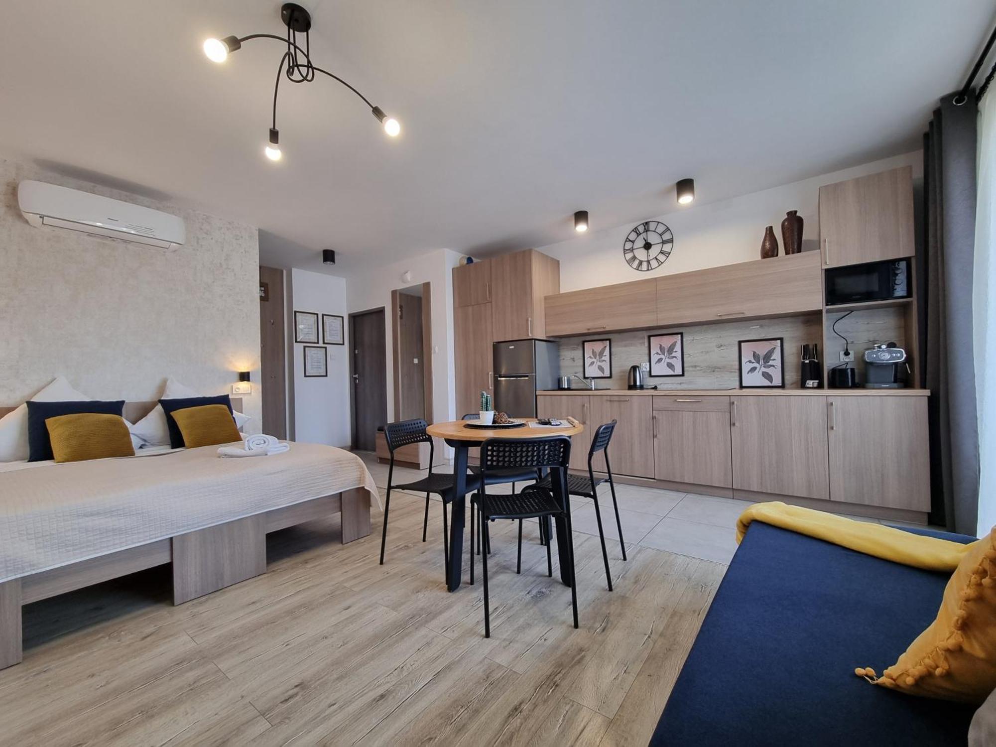 Q Apart Amber - Studio, Manufaktura, Klimatyzacja I Garaz Gratis, Netflix, Fv, Gwarancja Zadowolenia Лодзь Экстерьер фото